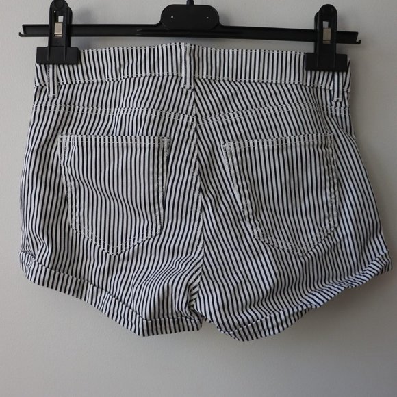 H&M navy blue (almost black) and white striped shorts - Picture 2 of 3